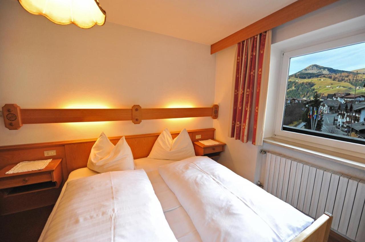 Apartments Jasmin Selva di Val Gardena Eksteriør bilde