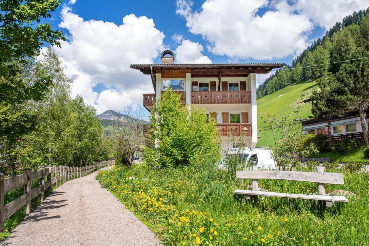 Apartments Jasmin Selva di Val Gardena Eksteriør bilde